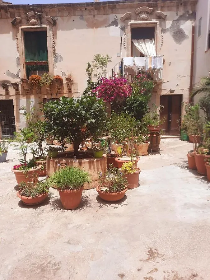 Apartment Ortigiacharmant Syracuse Italy